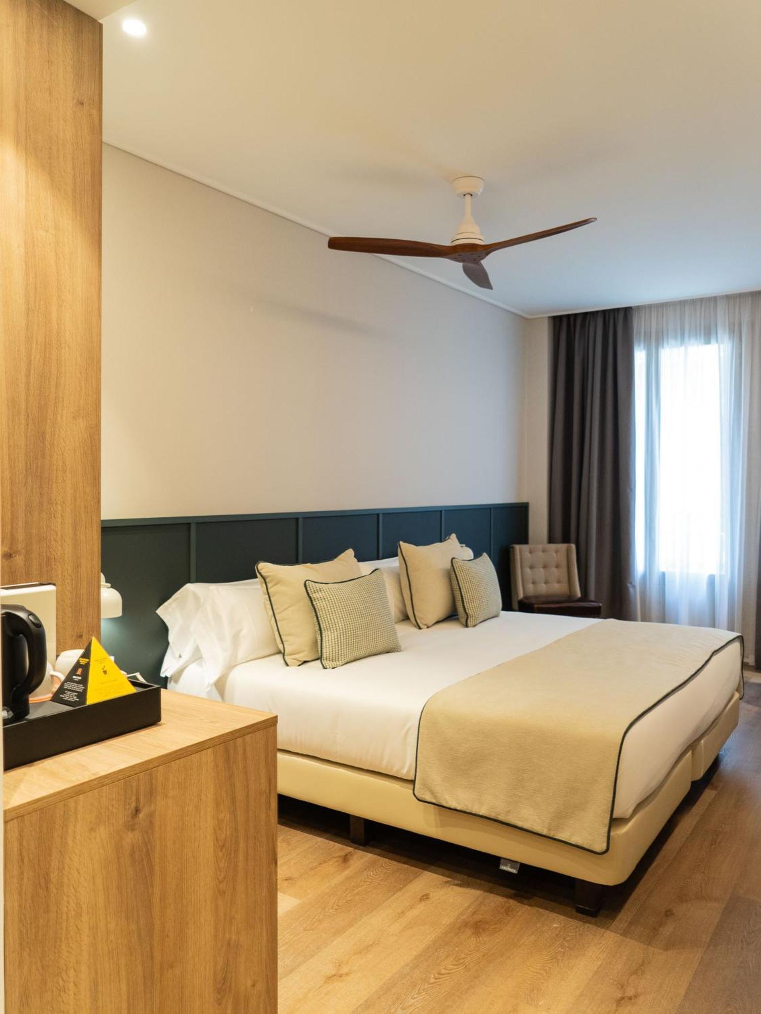 Hotel Well And Come 马拉加 外观 照片