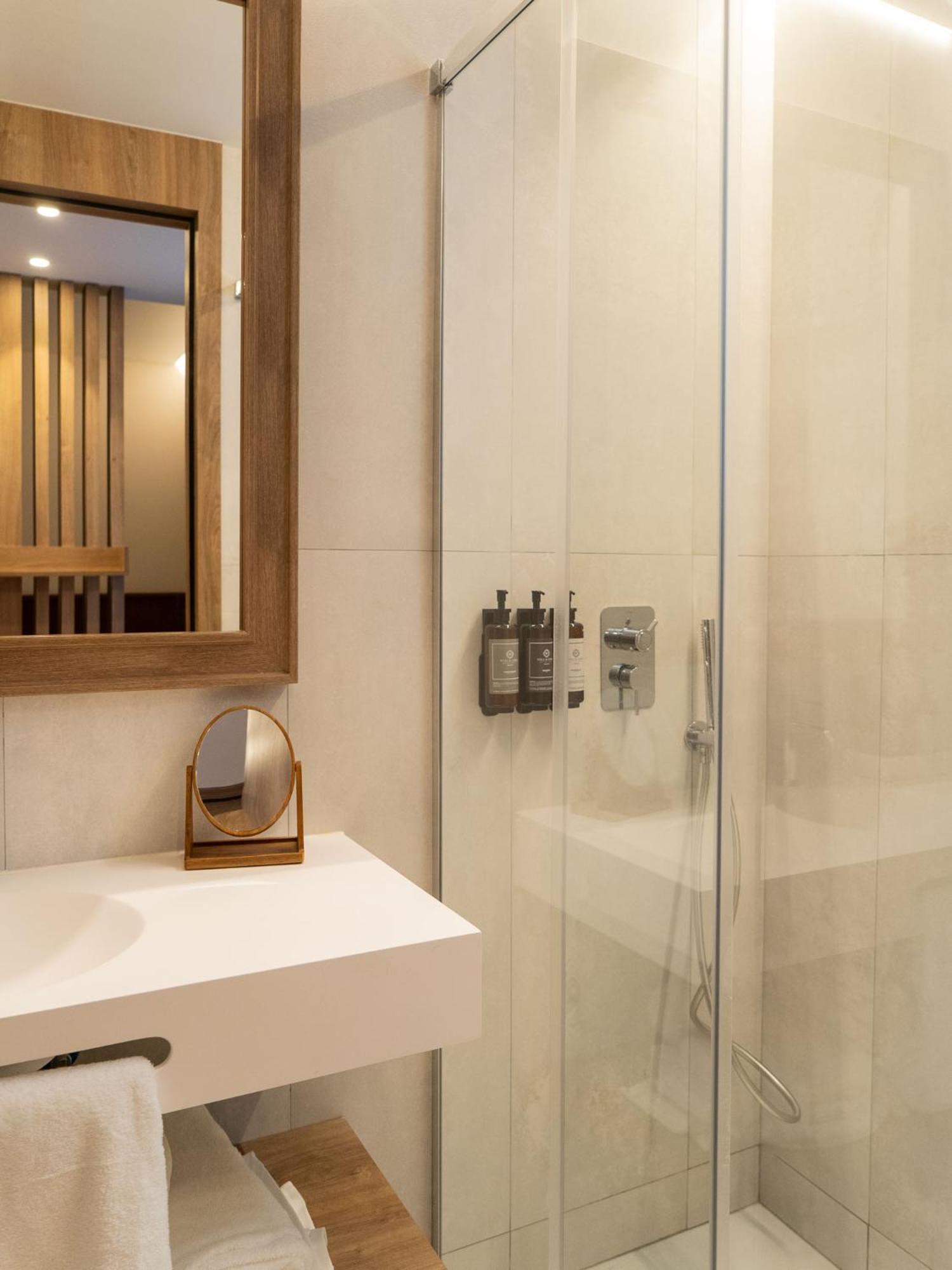 Hotel Well And Come 马拉加 外观 照片