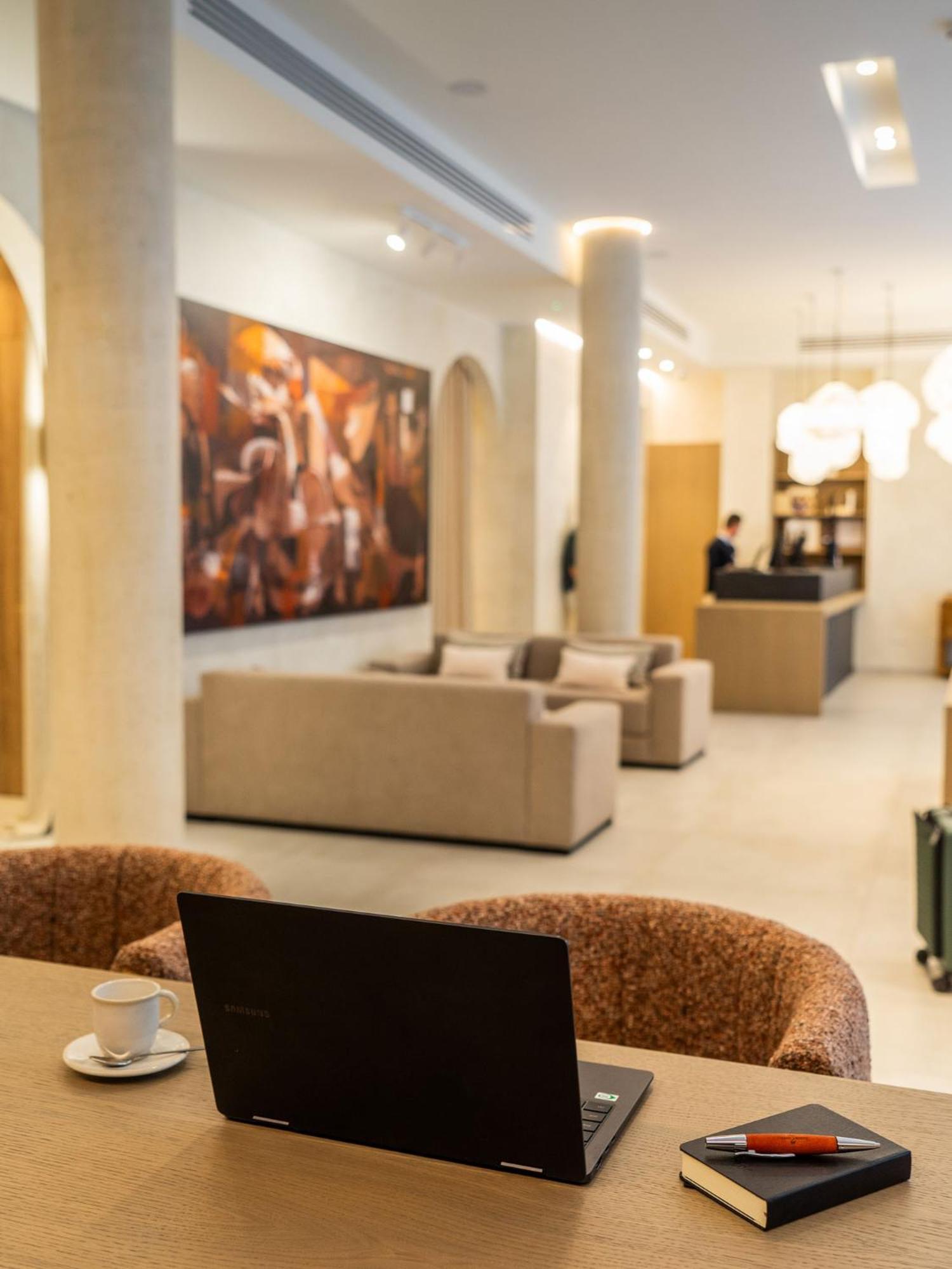 Hotel Well And Come 马拉加 外观 照片